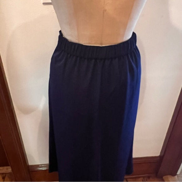 Permanent Collection by One of a Kind Maci Skirt Navy S - Picture 7 of 7